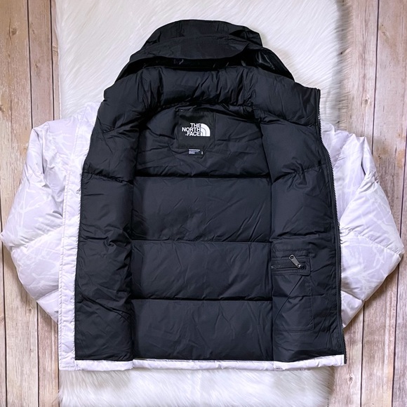 The North Face Women’s Printed Nuptse Down Jacket - Picture 6 of 13